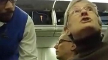 El enfrentamiento ocurrió en un avión de Alaska Airlines.