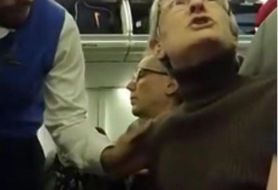 El enfrentamiento ocurrió en un avión de Alaska Airlines.