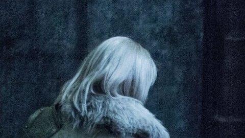Kate Beckinsale y Theo James en Underworld: Blood Wars.