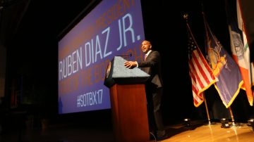 Presidente del condado de El Bronx, Ruben Diaz Jr.durante el Estado del Condado en la Escuela John F. Kennedy en el Bronx.