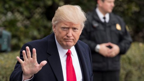 Un juez federal de Seattle (estado de Washington) bloqueó hoy el veto del presidente, Donald Trump, al ingreso de ciudadanos de siete países de mayoría musulmana.