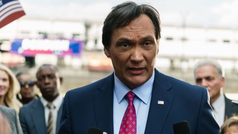 Jimmy Smits como el senador Donovan en "24: Legacy".