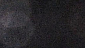 La modelo fue fotografiada a la salida del evento al que acudió con un misterioso acompañante.