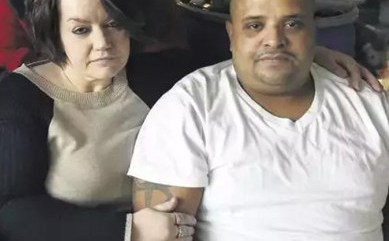 Domingo Ferreiras junto a su esposa Diane.