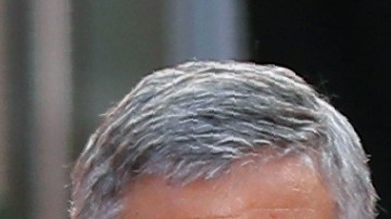 El actor ha confesado que sus amigos se ríen de él por lo mayor que es para ser padre primerizo.