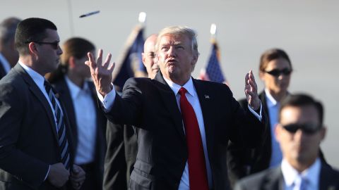 El presidente Trump viajó a Florida, donde pasó el fin de semana.