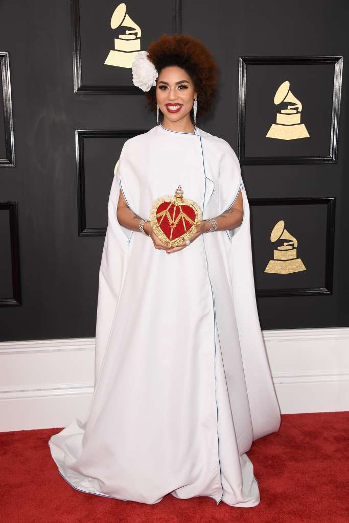 Joy Villa en la alformbra roja de los 59th GRAMMY Awards en el Centro STAPLES de Los Angeles, California.  (Frazer Harrison/Getty Images)