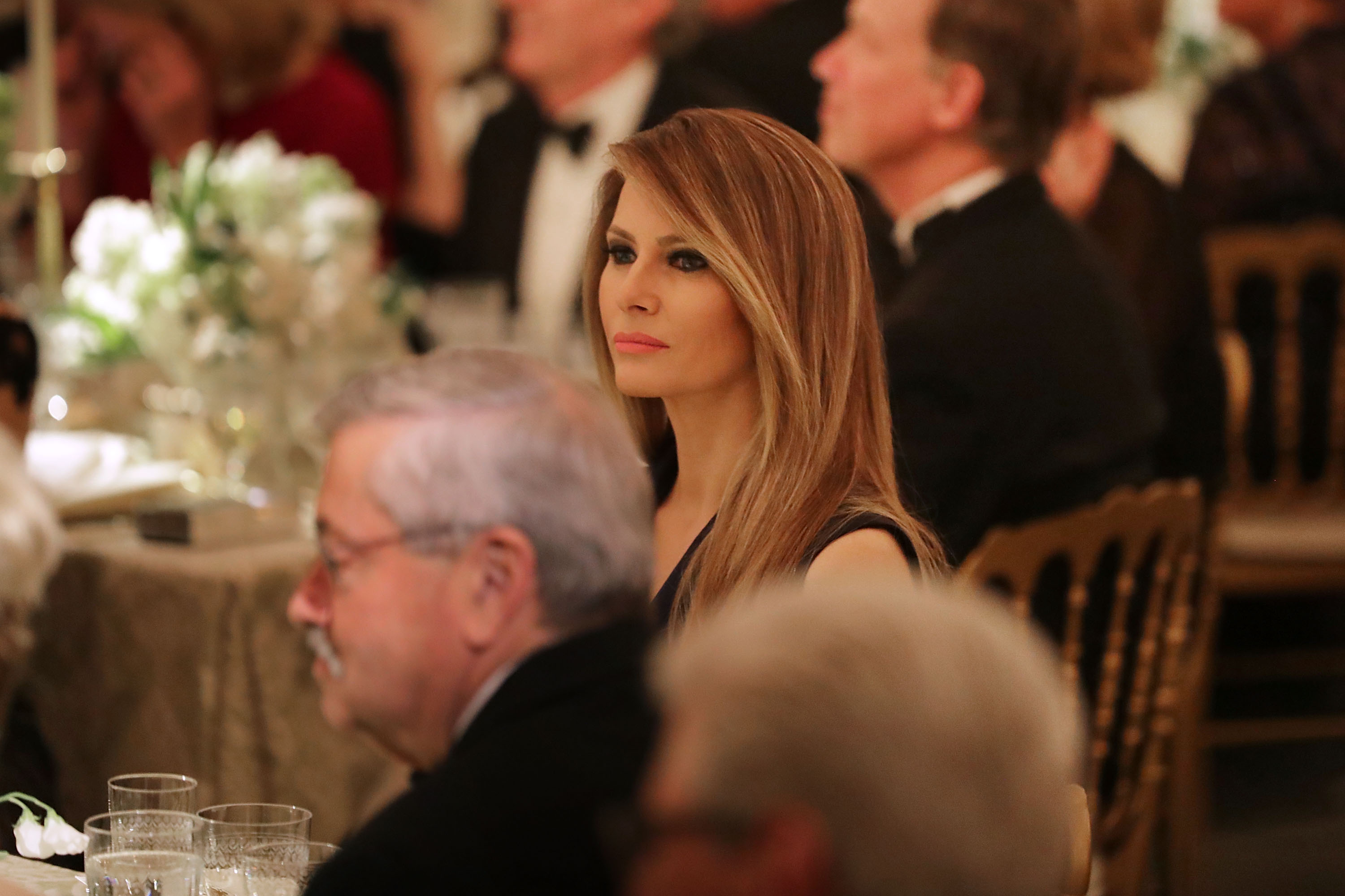 Casi nunca es captada interactuando con los personajes políticos invitados a la Casa Blanca.