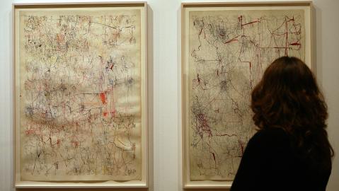La obra del artista argentino Leon Ferrari en la exhibición "New Perspectives in Latin American Art, 1930-2006" del MoMa en 2007, curada por Estrellita Brodsky.