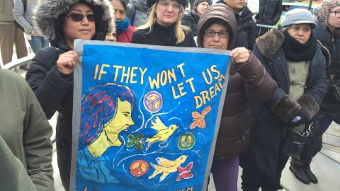 Hispanos se reunieron en Columbia para apoyar a los estudiantes muslmanes
