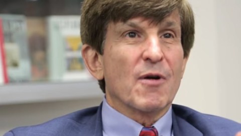 Dey Street Books adquirió los derechos del libro de Lichtman.