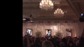 La aparición de Trump en la gala trascendió gracias a un vídeo en Instagram .