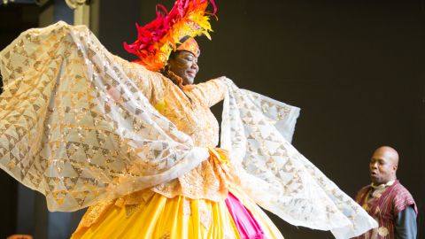 Aprende danza africana, cómo hacer máscaras de vejigantes y mucho más.