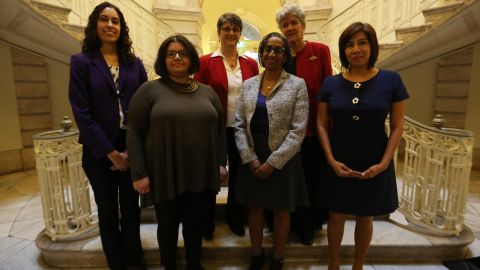 Lisette Camilo, Prisca Salazar Rodrigurez, Ana Bermudez, Dra. Herminia Palacio, Marisa Lago y Lorelei Salas. Mujeres en City Hall.