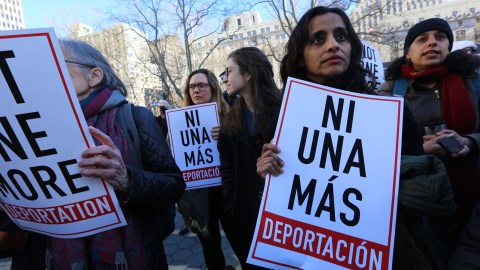 Rally para la Solidaridad en contra a la deportacion de inmigrantes en frente del 26 de Federal Plaza, Manhattan.