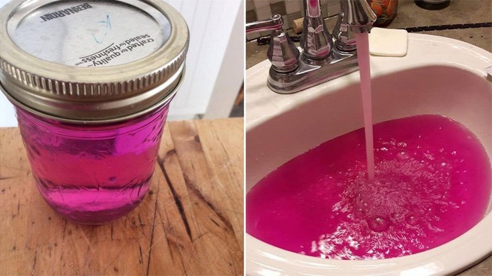 El pueblo donde el agua salió de color rosa fluorescente