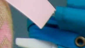 Los padres buscan ayuda para volver a su país con las siamesas y retomar sus vidas.