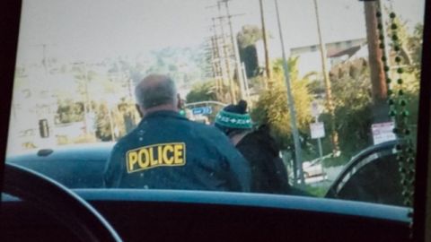 La detención se realizó a poca distancia del colegio Academia Avance Chárter School, del barrio de Highland Park.