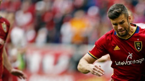 Red Bulls y Real Salt Lake no pudieron sacarse ventaja en la carrera por la victoria.