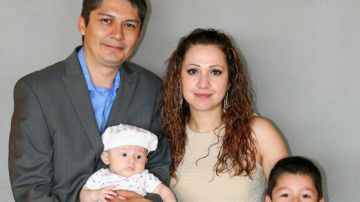 Hernández Pacheco está casado y tiene tres hijos.