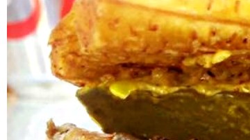 Empanadas, pizza napolitana,     rollitos de langosta, souvlaki griego y mucho más.