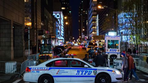 El ataque fue reportado cerca de Times Sq, la madrugada del lunes