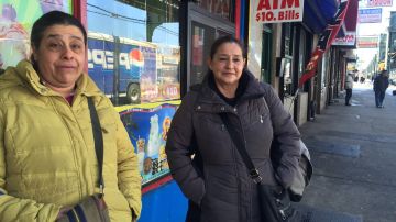 Luz Dary Contreras y Gloria Hernández se oponen al plan de rezonificación de Far Rockaway