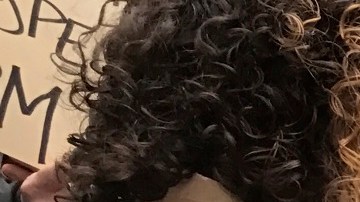 El guatemalteco José Ventura, quien trabaja en una granja agrícola de Nueva York, pide que Albany apruebe una ley de beneficios