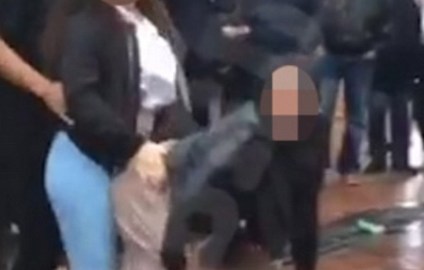 El baile se realizó en una calle de Birmingham, en Inglaterra.