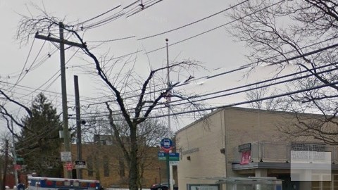 El menor asiste a la Escuela Pública 209 en Whitestone, Queens.