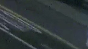 Los sospechosos de dispararle a la hispana operaban un vehículo modelo sedán.