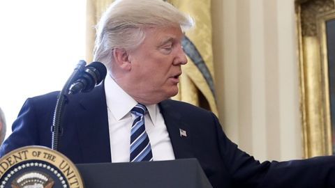 Sessions era senador antes de ser propuesto por Trump para el cargo de fiscal general.