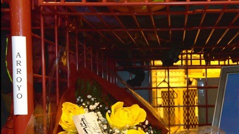 José González está acusado de atropellar a la paramédica latina cuando intentaba robarle la ambulancia que ella conducía.