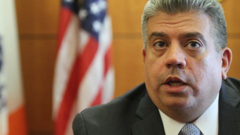 Fiscal interino de Brooklyn Eric Gonzalez habla sobre la educacion de los abogados defensores de asuntos de inmigracion.