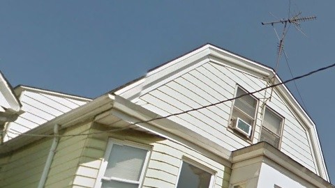 La mujer fue encontrada en el 133 de la calle Chestnut Street en NJ.