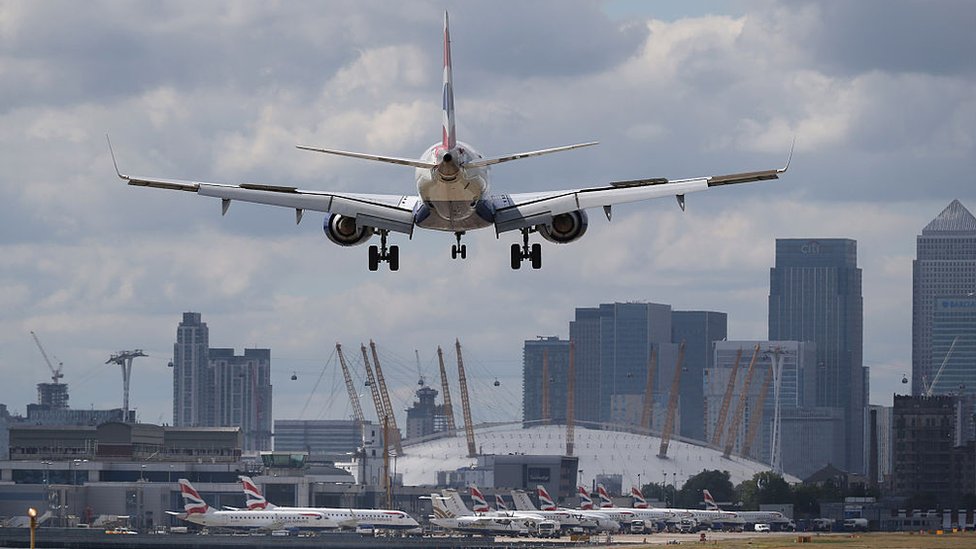 Siete cosas que las aerolíneas pueden hacer contigo, aunque no te gusten