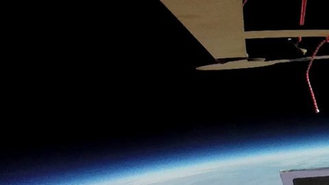 El video muestra desde el momento de despegar de la Tierra.