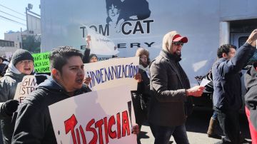 Empleados de Tom Cat se expresaron contra políticas migratorias de Trump.