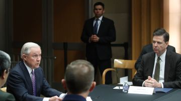 El fiscal general Jeff Sessions se reunión con directores de diferentes grupos de seguridad e inteligencia.