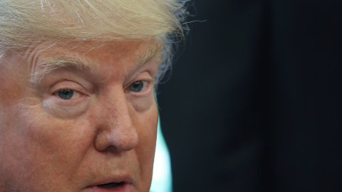 El presidente Trump volvió a tuitear sobre el muro fronterizo.