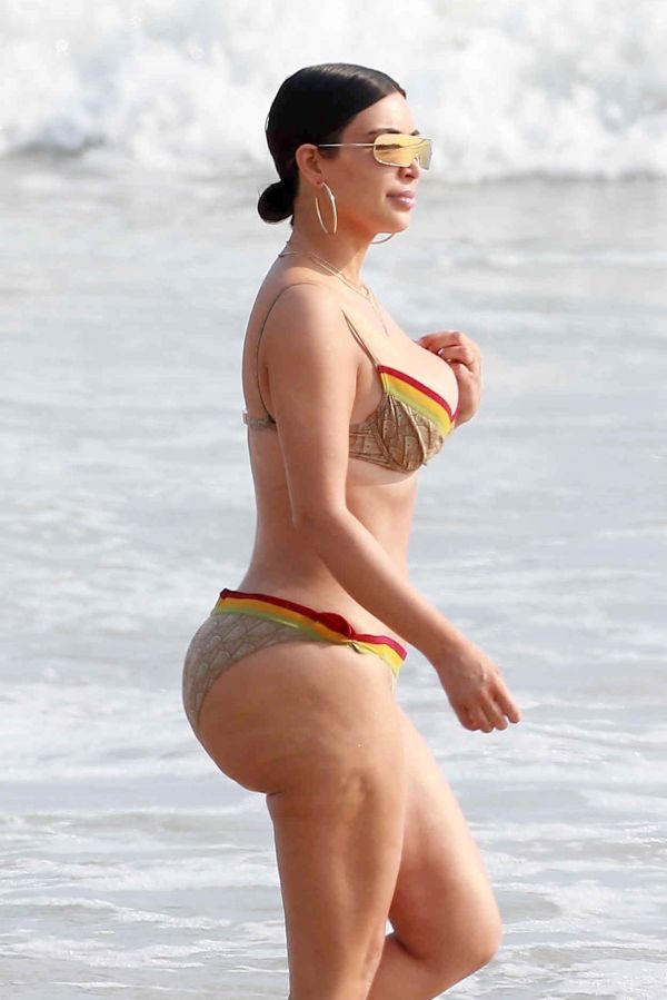 Las Fotos De Kim Kardashian En Bikini Y Sin Photoshop Que Han Decepcionado A Miles El Diario Ny