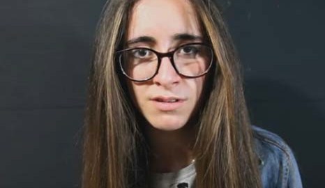 Alicia Ródenas (17) protagoniza el corto.