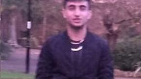 Reker Ahmed tiene 17 años.