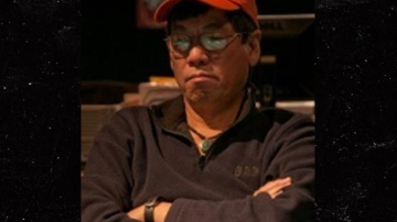 El Dr. David Dao ganó miles de dólares en el circuito mundial de póker durante sus años alejado de la medicina.