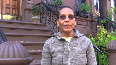 La jueza Sheila Abdus-Salaam durante una entrevista para la serie 'The Impact of Knowledge', sobre la historia afroamericana de Project Brownstone.