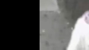 El NYPD busca a este hombre como sospechoso de atacar a una mujer en Queens.