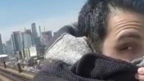 El joven confesó que tiene una obsesión con los trenes.