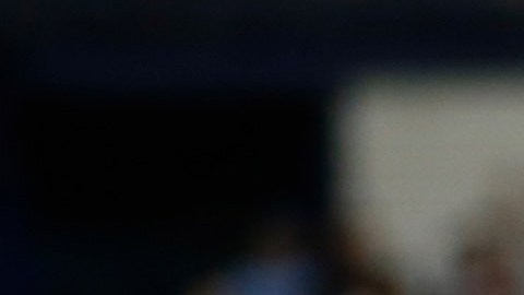 Joe Girardi (28) manager de Yankees llega al montículo para retirar al lanzador Masahiro Tanaka en la tercera entrada.