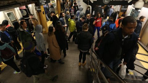 Tren L estara suspendido durante el fin de semana.