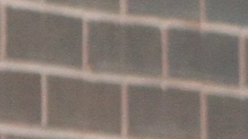 Estudiantes salen del colegio.